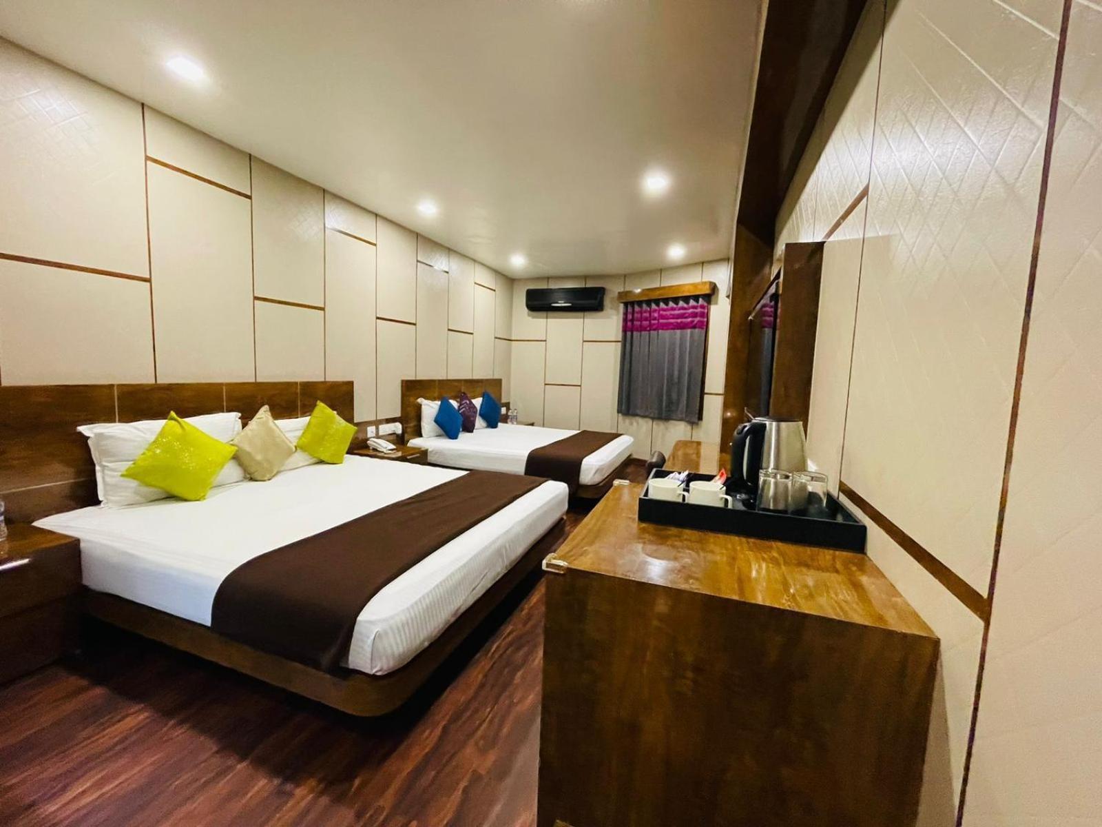 B8 Hotel Chennai Exteriör bild